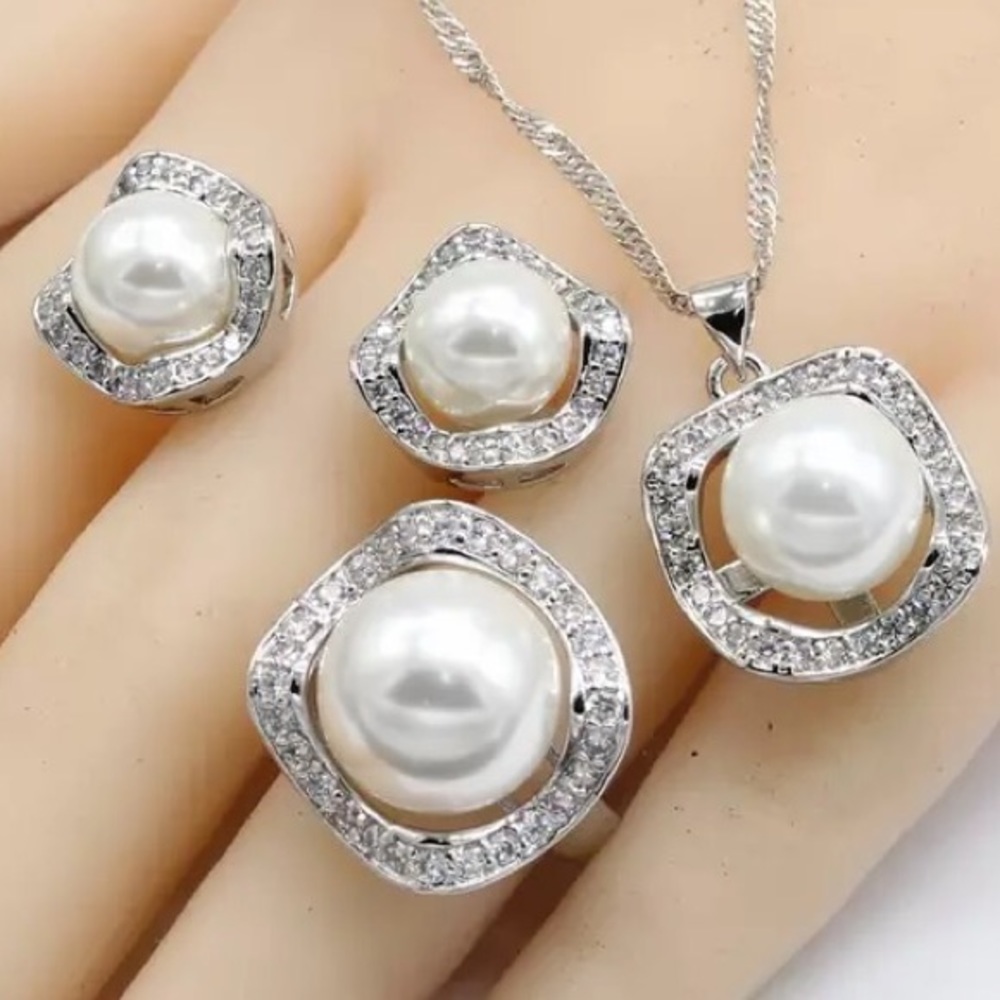 4 piece  sterling silver White pearl necklace set